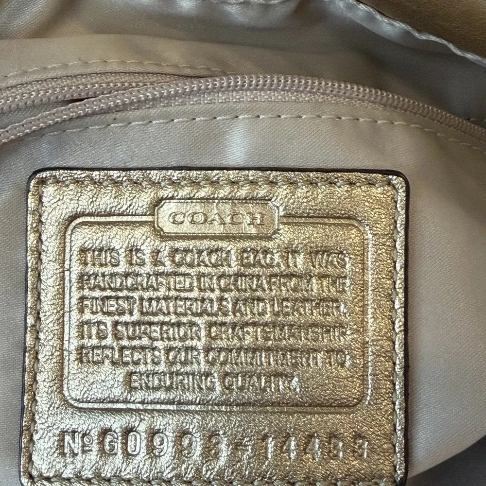 Authentic Vintage Coach Signature Tote Bag No. G0993-14433‎ Gold Leather Y2K 00s